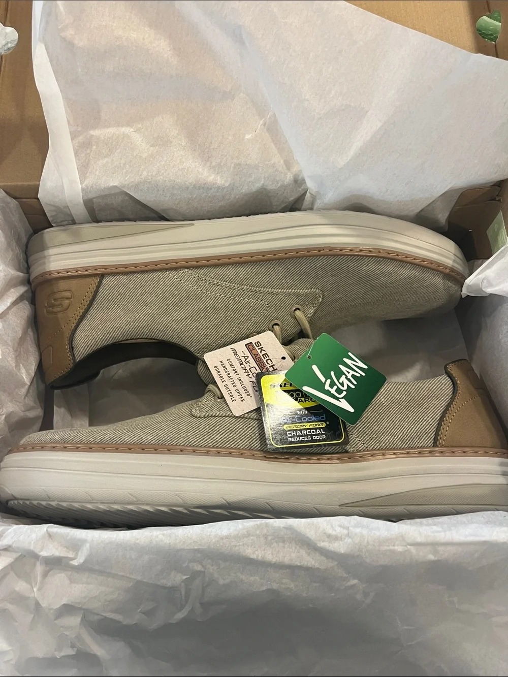 Skechers Classic Fit with Air Cooled Memory Foam Mens  Shoes